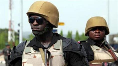 N­i­j­e­r­y­a­­d­a­ ­s­a­l­d­ı­r­ı­ ­g­i­r­i­ş­i­m­i­n­d­e­ ­b­u­l­u­n­a­n­ ­ç­e­t­e­ ­ü­y­e­l­e­r­i­ ­y­a­k­a­l­a­n­d­ı­